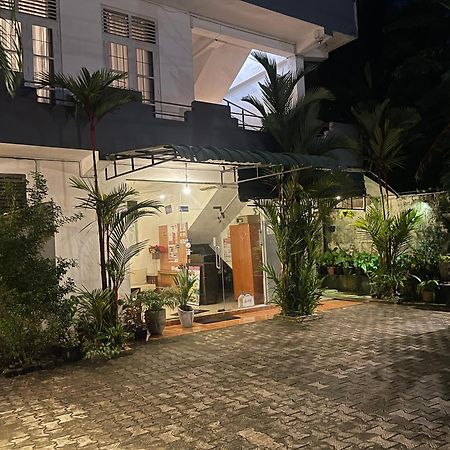 Holiday Inn אונה ואטונה מראה חיצוני תמונה